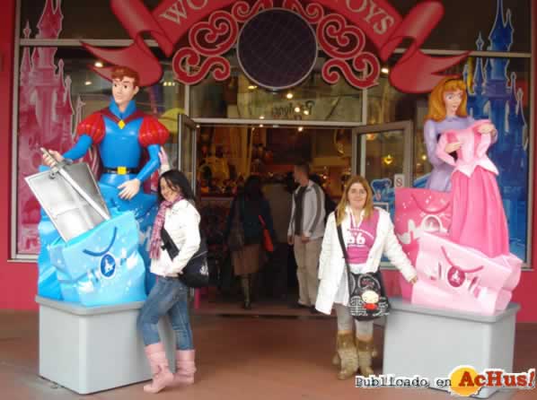 Imagen de Disneyland Paris  Disney Village